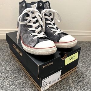 Converse Women’s Chuck Taylor Hi-ness High-tops